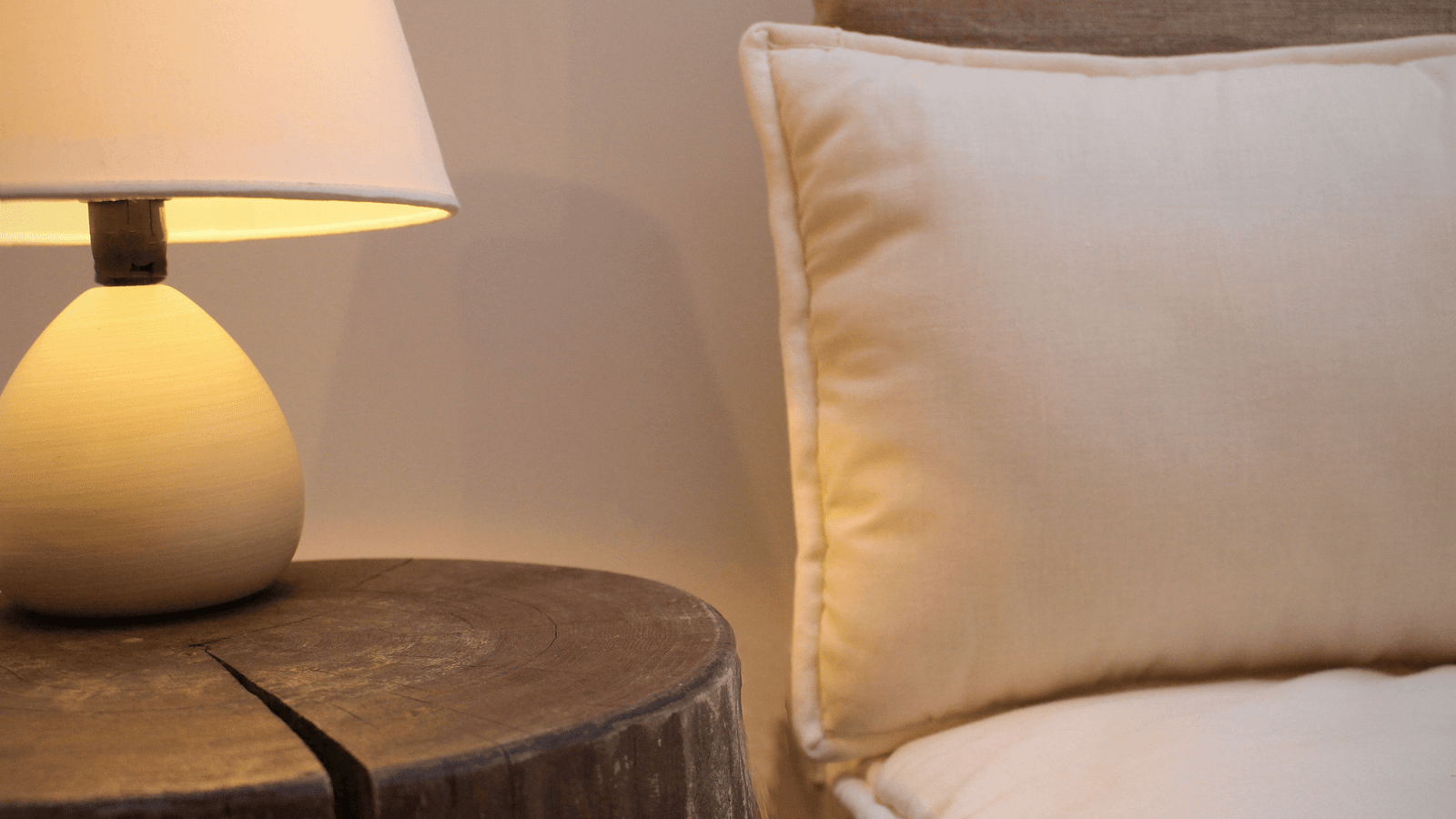 cozy bedroom ideas lumbar pillow